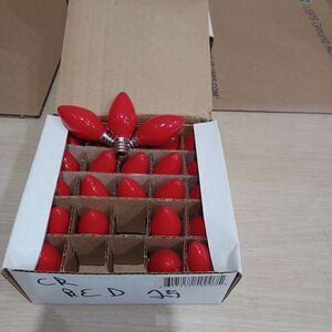 C7 5W Red Box of 25 Replacement Bulbs Opaque  120v NOS Light Show Craft